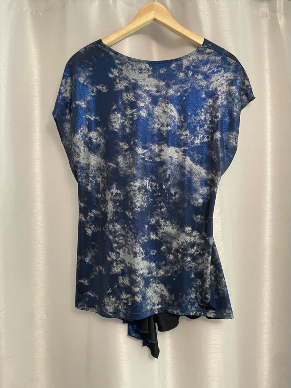 Laura Blue Metallic Abstract Ruched Wrap Top - Picture 3 of 3